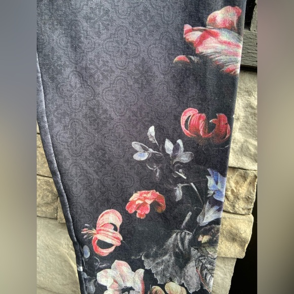 Soft Surroundings Gray Floral Leggings - Picture 3 of 5